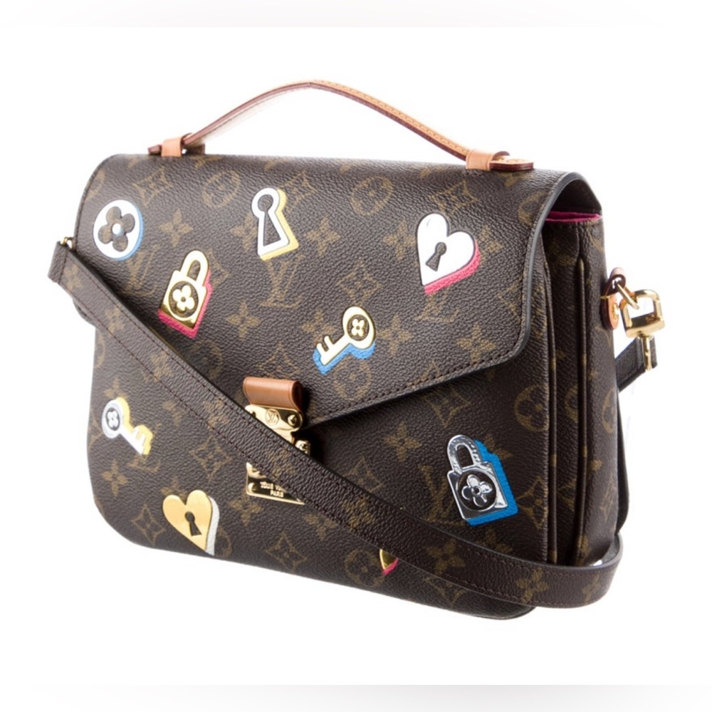 Louis Vuitton Pochette Metis ❤️‍🔥Limited Edition❤️‍🔥 Love Lock Monogram Canvas